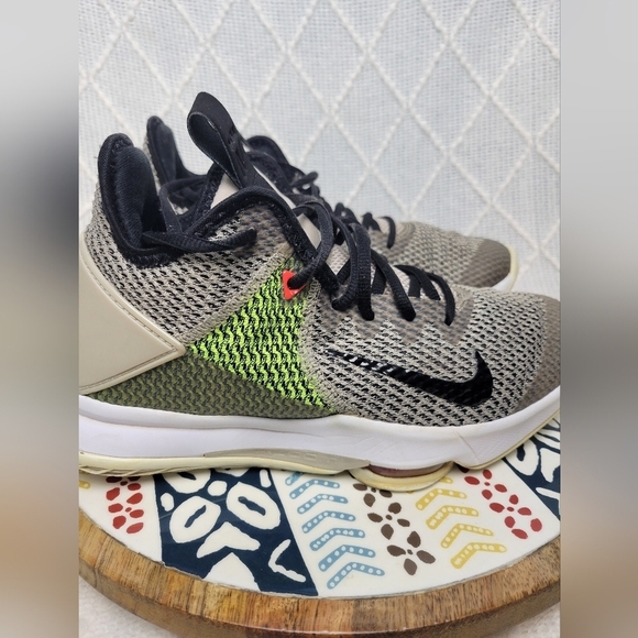 Nike LeBron Witness IV Basketball Shoes‎ String Bla - Picture 3 of 16